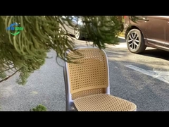 Silla de comedor de espalda alta de estilo francés en plástico asiento de ratán negro