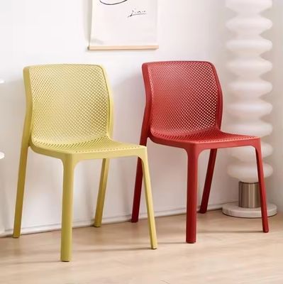 comprar Restaurante sillas de comedor apilables con y OEM colores a un precio asequible Fabricación en línea