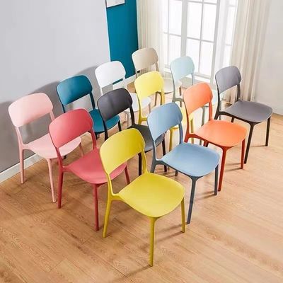 Muebles de comedor de hotel sillas apilables colores personalizados diseño nórdico para comedor moderno