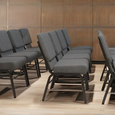 Silla de iglesia moderna apilable de metal con acolchado y conexión para teatro
